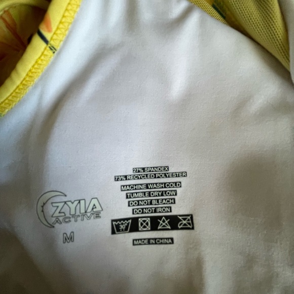 Zyia Active bra and leggings set - Picture 9 of 10